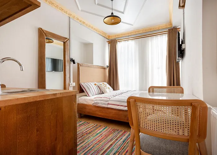 Armel Homes Galata